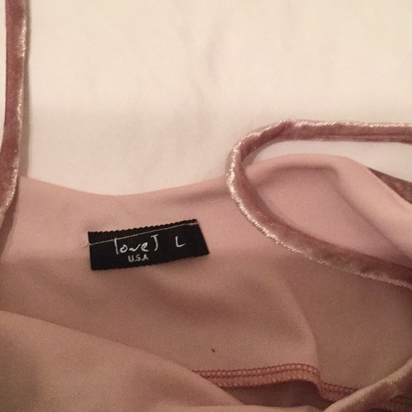 Pink velvet dress - Picture 3 of 8